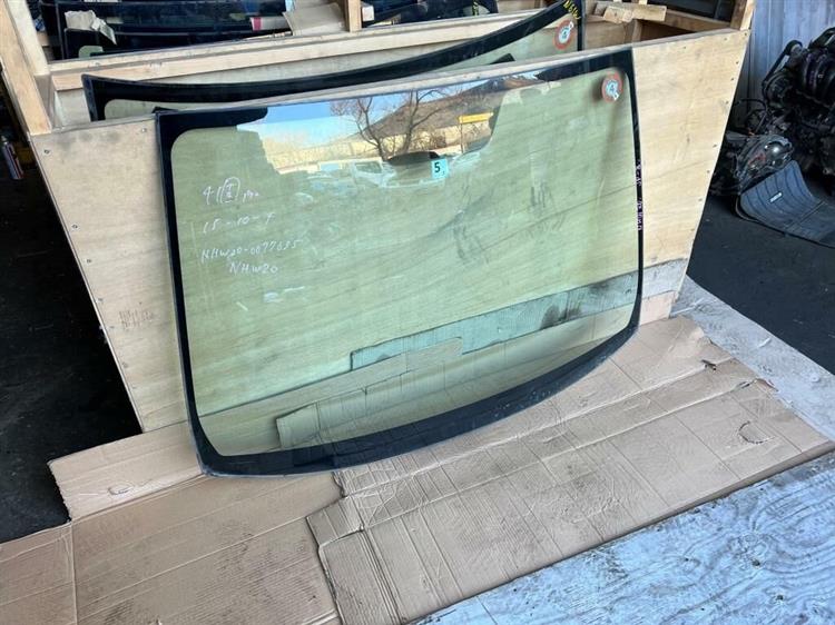 Лобовое стекло Тойота Приус в Ленске 236521